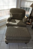 (TV) CHAIR & OTTOMAN; UPHOLSTERED ARM CHAIR IN LIGHT GRAY: 36 IN X 36 IN X 36 IN WITH MATCHING