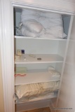 (BB) CONTENTS OF CLOSET TO INCLUDE ASSORTED PILLOWS. INCLUDES A MATTRESS PAD