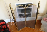 (REC) BRASS FOLDING FIREPLACE SCREEN; 4 PANELS, MEASURES 35 IN TALL AND EACH PANEL IS 13.5 IN WIDE.