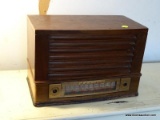 (BED 3) ANTIQUE ADMIRAL RADIO IN MAHOGANY CASE- MISSING KNOBS-14