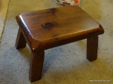 (LRM) PINE STOOL- 15