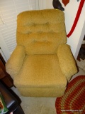 (DEN) BEIGE RECLINER- VERY GOOD CONDITION- 31