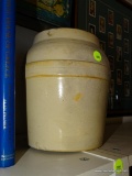 (DEN) VINTAGE LIDDED SALT GLAZED STONEWARE CROCK: 8 IN TALL