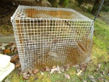 (BACK) LARGE WIRE ANIMAL CRATE: 20 IN X 32 IN X 25 IN