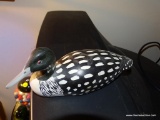 (DUCK) CARVED DUCK DECOY OF A COMMON LOON BY HERB DAISEY JR, CHINCOTEAGUE, VA