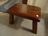 (BED1) PINE STEP STOOL: 14.5 IN X 10 IN X 9 IN