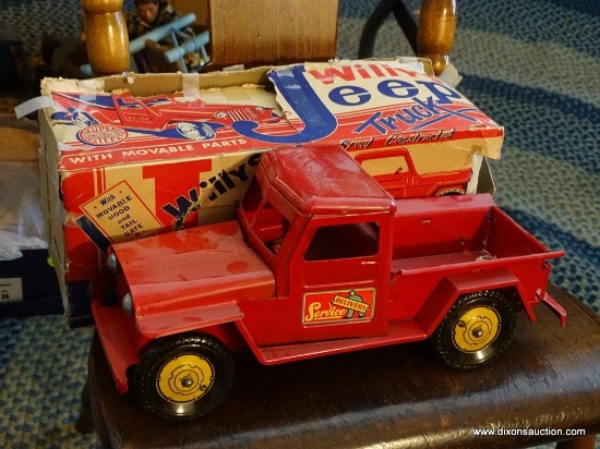 (TOY) ANTIQUE MARX WILLY'S JEEP TRUCK W/ ORIGINAL BOX- ( EXCELLENT CONDITION ALMOST MINT- MINOR