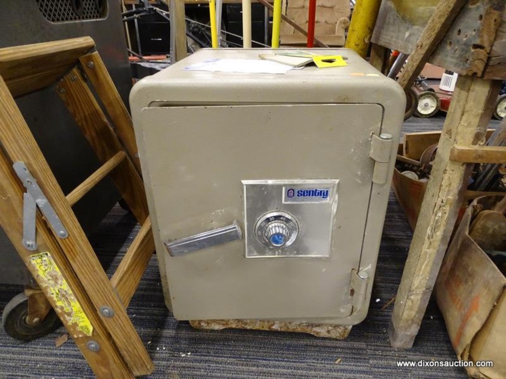 Lot Sentry Floor Safe Heavy Solid Metal Floor Safe Made By