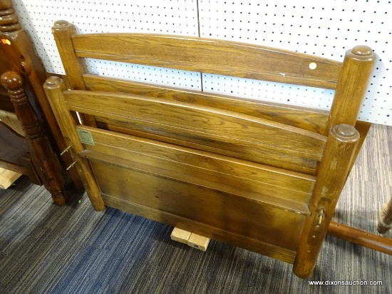 WOODEN TWIN HEAD AND FOOTBOARD; SOLID WOOD TWIN SIZED BED WITH TWO BACK RAILS ON THE HEAD BOARD AND