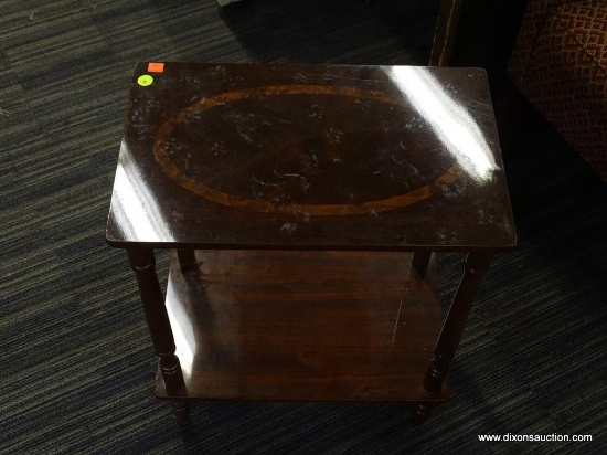 MAHOGANY END TABLE WITH OVAL INLAY PATTERN; GLOSSY FINISH MAHOGANY END TABLE HAS AN OVAL PATTERNED