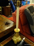 ETHAN ALLEN LAMP; CANDLESTICK STYLE BRASS BASE TABLE LAMP MADE BY ETHAN ALLEN, MEASURES 25 IN TALL.