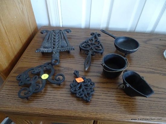 (R1).VIRGINIA METALCRAFTERS CAST IRON LOT; MINIATURE COAL BUCKET, MINIATURE KETTLE, MINIATURE 3