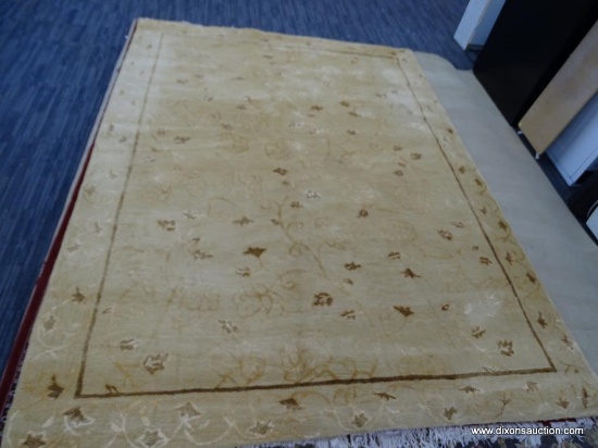 KALEEN MACHINE MADE RUG MADE IN INDIA. IN THE STYLE SHIMMER CHAMPAGNE. MEASURES 8FT X 11 FT