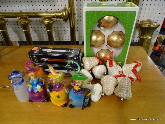 ASSORTED HOLIDAY DECOR LOT; INCLUDES 3 NEW-IN-BOX BATTERY OPERATED CANDLES, NEW-IN-BOX SET OF GOLD