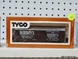 TYCO TRAIN CAR; HERSHEY'S BILLBOARD REEFER CAR. BRAND NEW IN THE PACKAGE!