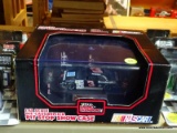 (CNTR) RACING CHAMPIONS PIT STOP SHOWCASE; 1:43 SCALE DIECAST PIT STOP SHOWCASE #3. BRAND NEW IN THE