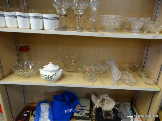 (R1A) SHELF LOT OF ASSORTED GLASS ITEMS; THIS LOT INCLUDES A CAKE PLATE, 6 CORDIAL GLASSES, A STAR