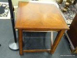 END TABLE BY SHENANDOAH VALLEY FURNITURE; SQUARE TOP END TABLE IN A RICH MAHOGANY FINISH AND INLAY