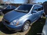 2009 BLUE KIA SEDONA LX MINIVAN; VIN KNDMB233596311415. THIS CAR HAS A BLOWN MOTOR AND WAS ABANDONED