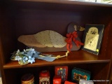 WOODEN DECOR SHELF LOT; 3 PC LOT INCLUDES LARGE WOODEN PAINTED SWAN, WOVEN ROPE WALL HANGING WITH