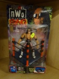 (R2) WCW NWO RING FIGHTERS FIGURE; 