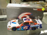 (R1) NASCAR 1:24 SCALE DIECAST COLLECTIBLE STOCK CAR; #6 VALVOLINE 2000 FORD TAURUS DRIVEN BY MARK