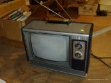 (ATT2) VTG ZENITH CHROMACOLOR TELEVISION; ANALOG TV WITH ATTACHED ANTENNA. 16 INCH SCREEN. LIGHT
