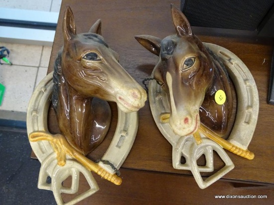 JEMA HOLLAND MOLDS HORSE HEAD PLAQUES; TOTAL OF 2 PIECES, EACH IS A HORSE HEAD INSIDE A HORSESHOE