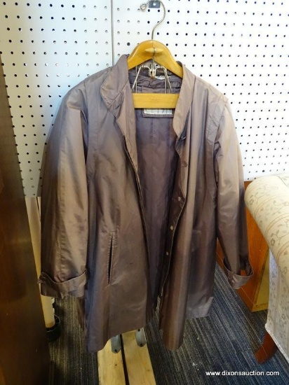 (R1) FLEET STREET VINTAGE RAINCOAT; GREIGE (GREY-PURPLE) IN COLOR, HIP LENGTH, SIZE TAG READS "16