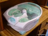 (R4) PEDICURE FOOTBATH; MADE BY HOMEDICS. IS IN THE ORIGINAL BOX! HAS HEAT FUNCTION, AN EASY TOTE