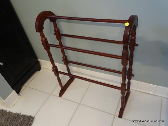 (BA1) WOODEN QUILT/BLANKET RACK; 5 RODS CONNECTED ON EACH END BY ARCHING FRAME WITH TURNED DETAIL,