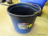 FLAT BACK BUCKETS; THIS LOT INCLUDES 2- 20 QUART FLAT BACK FEED BUCKETS WITH METAL HANDLES. USED FOR