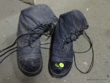 VIBRAM BOOTS; PAIR OF MEN'S BLACK MID CALF BOOTS. SIZE 9-1/2 MEDIUM. MODEL CORCORAN.