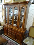 DIXIE FURNITURE CHINA CABINET; CHERRY CHINA CABINET WITH CROWN AND DENTIL MOLDING TOP, 4 GLASS
