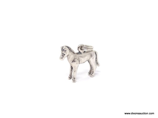 LADIES .925 STERLING SILVER HORSE CHARM CASTING. MEASURES 1/2 IN.