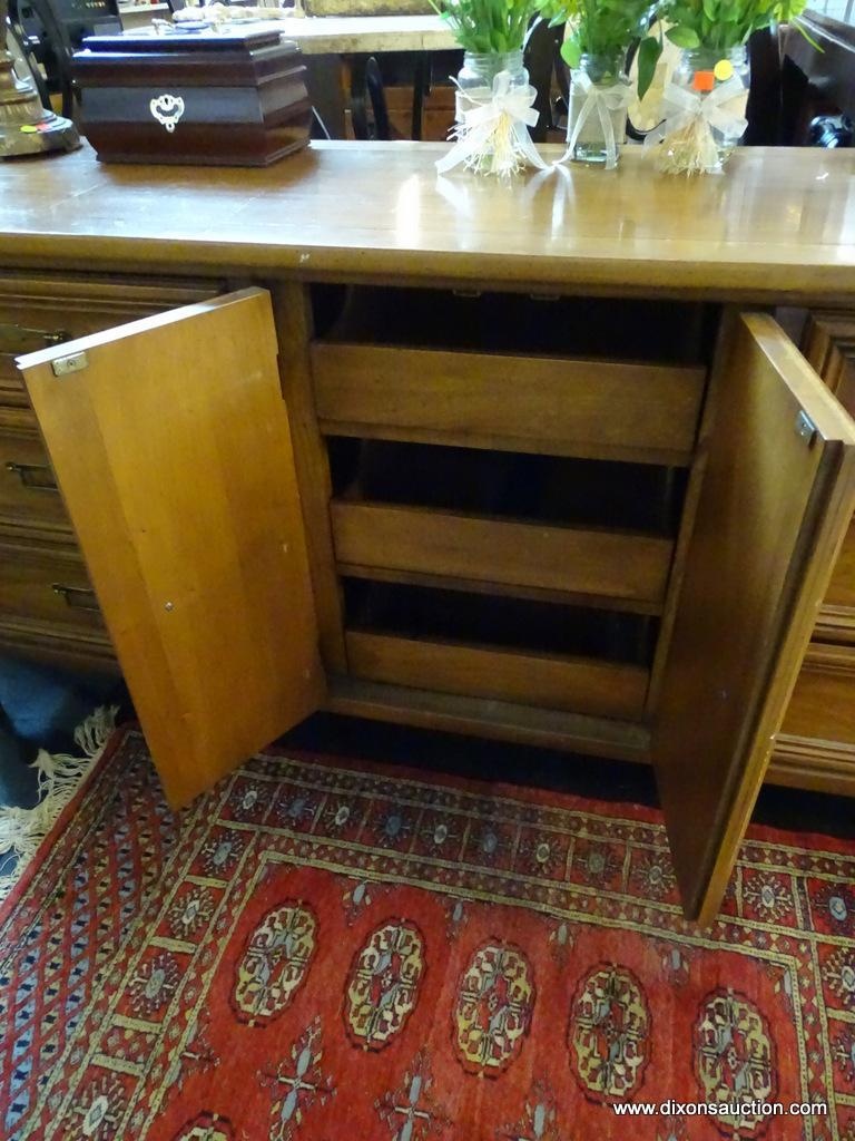 century contract furniture on White Fine Furniture Mid Century Modern Dresser This Beautiful Walnut 9 Drawer Dresser By White Estate Personal Property Personal Property Online Auctions Proxibid