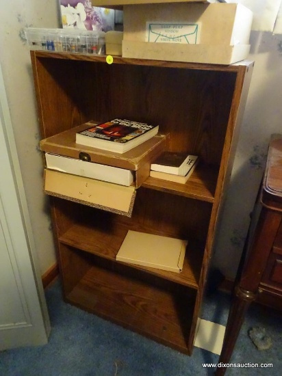 (MBR) 3 SHELF BOOKCASE; WOOD FINISH BOOKSHELF IN VERY GOOD CONDITION. GREAT FOR HOLDING BOOKS,
