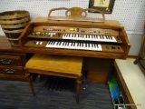 YAMAHA ELECTONE ELECTRIC ORGAN; WOODEN ELECTRIC ANALOG ORGAN MODEL 215D-TR. SERIAL NO. 93883.