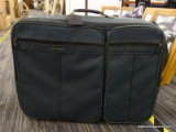 SAMSONITE ROLLING SUITCASE; HUNTER GREEN LARGE SAMSONITE SUITCASE WITH 4 FRONT ZIPPERED POCKETS,