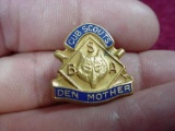 1948-1972 Vintage Cub Scouts Den Mother Gold & Enamel Pin . Original 1948-1972 era, Cub Scouts DEN