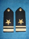 Pair US Navy O-2 Lieutenant JG Junior Grade Line Officer's Shoulder Boards . Pair of US Navy O-2