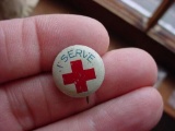 83 WWI American Red Cross I SERVE Litho Tin Service Lapel Button Original WWI era tin button from