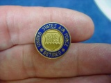 ms104 US Air Force RETIRED Enamel and Gold Lapel or Tie Pin . Nice official United States Air Force