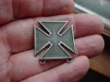 mb51 WWII Drop-in Pin Back US Army MARKSMAN Marksmanship Badge WWII era US Army MARKSMAN