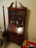 (UPBR1) SECRETARY; VINTAGE GOVERNOR WINTHROP STYLE MAHOGANY SECRETARY MADE BY SHANDIA FURNITURE OUT