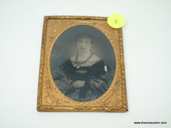 ANTIQUE AMBROTYPE; QUARTER PLATE SIZE AND IS TITLED "FANCY NECKLACE". IS IN VERY GOOD CONDITION. IS