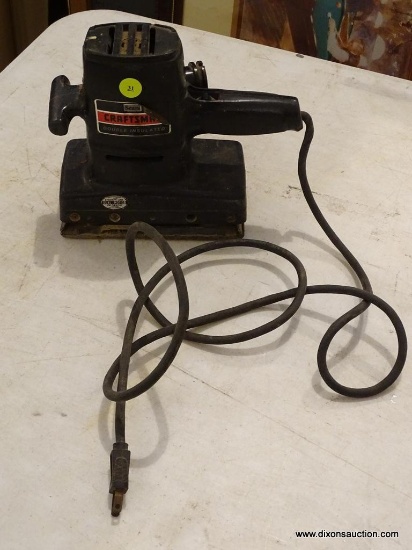 PAD SANDER; SEARS CRAFTSMAN DUAL MOTION DUST PICKUP SANDER. MODEL 315.11650. HAS NOT BEEN TESTED.