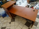 WOODGRAIN TWO PIECE OFFICE DESK; LARGE TWO-PIECE 