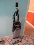 (BHALL) VACUUM CLEANER; ORECK XL21 BAG VACUUM CLEANER IN GOOD CONDITION.