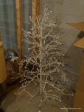 (BASE) CHRISTMAS TREE; 5 FT. WHITE PRE LIT CHRISTMAS TREE